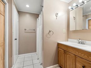 12 Catherine Dr, Peabody MA 01960