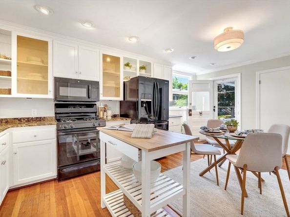 79 Baxter St, Melrose MA 02176