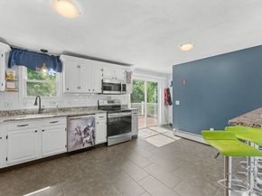 15 Old Farm Rd, Spencer MA 01562