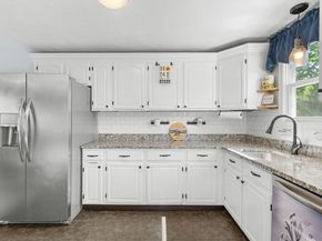 15 Old Farm Rd, Spencer MA 01562