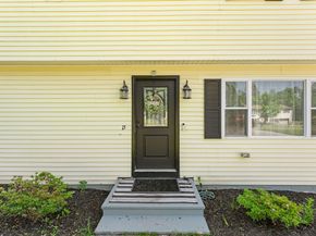 15 Old Farm Rd, Spencer MA 01562