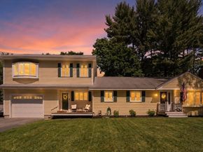 9 Abbot St, Westford MA 01886