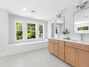 93 Hathaway Circle, Arlington MA 02476
