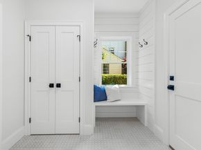93 Hathaway Circle, Arlington MA 02476