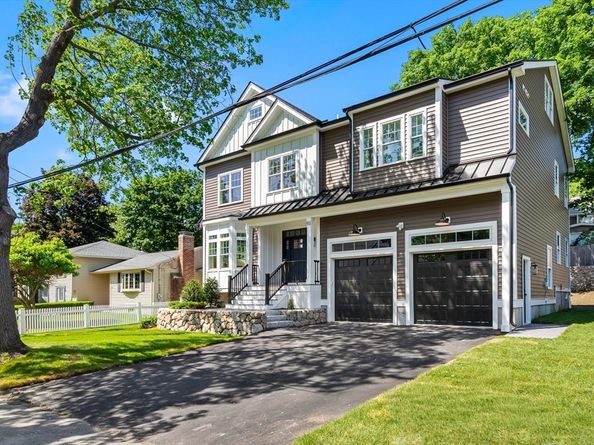93 Hathaway Circle, Arlington MA 02476