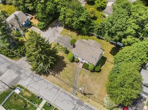 21 Bartlett Ave, Lexington MA 02420