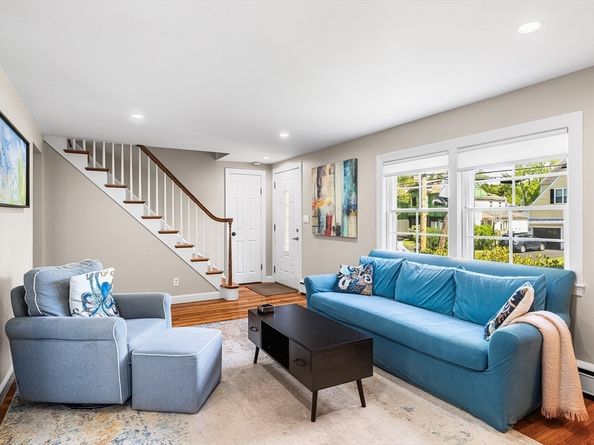 21 Bartlett Ave, Lexington MA 02420