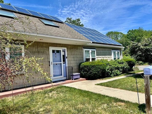 169 Park Ave W, Weymouth MA 02190