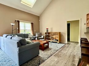 169 Park Ave W, Weymouth MA 02190