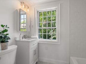 25 Chestnut Hill Rd, Newton MA 02467