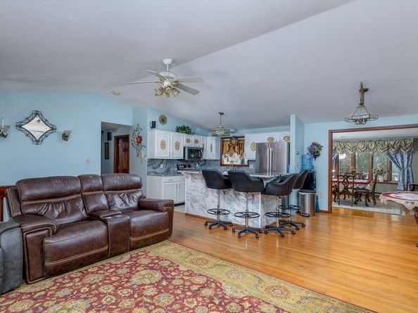 62 S Ashburnham Road, Westminster MA 01473