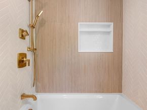 29 Rockway Rd, Peabody MA 01960