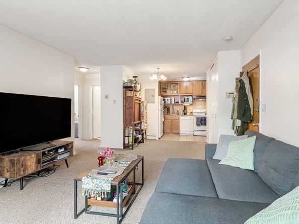 2 Larose Pl 10, Boston MA 02135