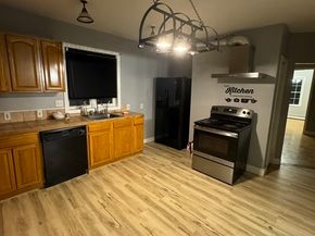 93 Sterling St, Worcester MA 01610