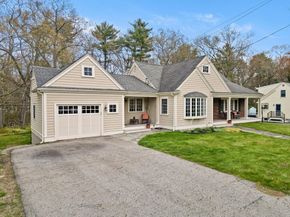 27 Colrain Rd, Topsfield MA 01983