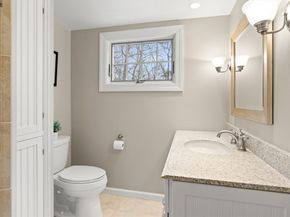 27 Colrain Rd, Topsfield MA 01983