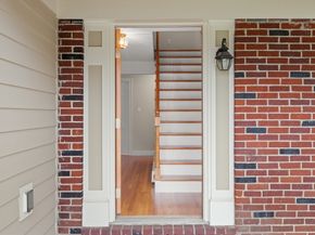 27 Colrain Rd, Topsfield MA 01983