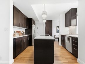 90 Commonwealth Ave 22, Boston MA 02116
