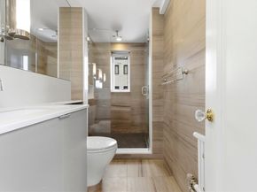 90 Commonwealth Ave 22, Boston MA 02116