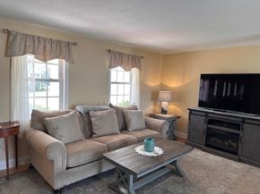 3 Rosemary Ln A, Wareham MA 02571