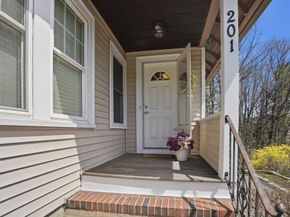 201 West St, Leominster MA 01453