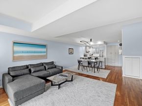 60 Brackett Pl D, Marblehead MA 01945