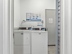 271 Dartmouth 1F, Boston MA 02116