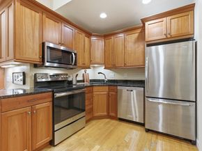 271 Dartmouth 1F, Boston MA 02116