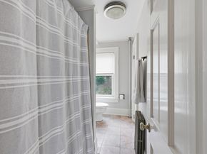 28 School St, Leominster MA 01453