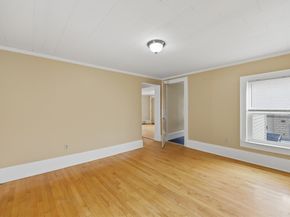 28 School St, Leominster MA 01453