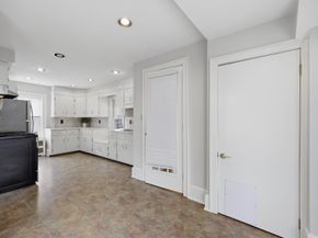 28 School St, Leominster MA 01453