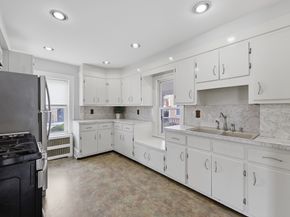 28 School St, Leominster MA 01453