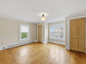 28 School St, Leominster MA 01453