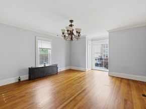 28 School St, Leominster MA 01453