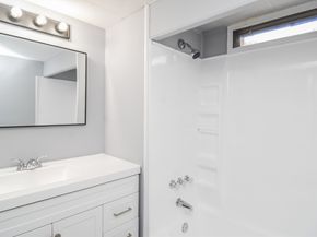 181 Boston Post Road E 26, Marlborough MA 01752