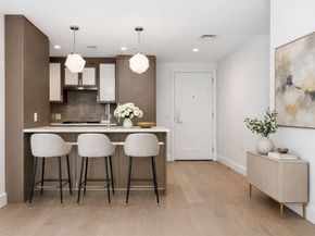 100 Lovejoy Wharf 7N, Boston MA 02114