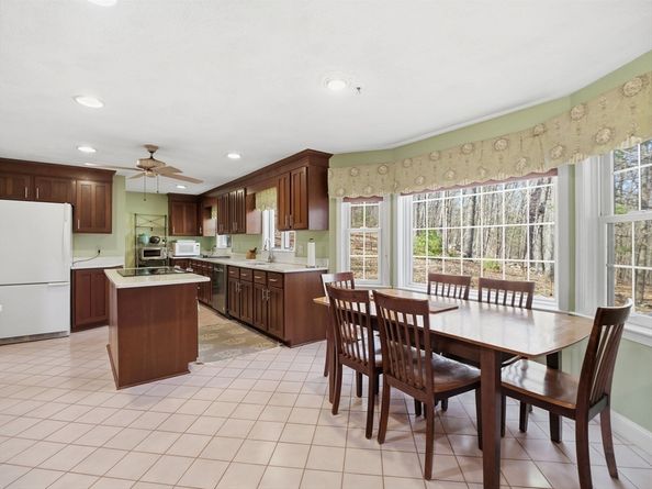 90 Blue Ridge Rd, North Andover MA 01845