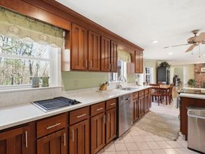 90 Blue Ridge Rd, North Andover MA 01845