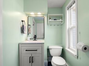 7 Meacham St 7, Somerville MA 02145