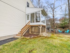 2 Rhode Island Rd, Wilmington MA 01887
