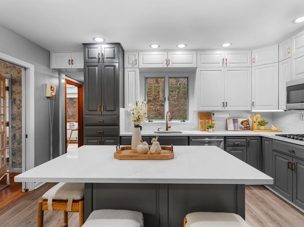 62 Lovett Rd, Newton MA 02459