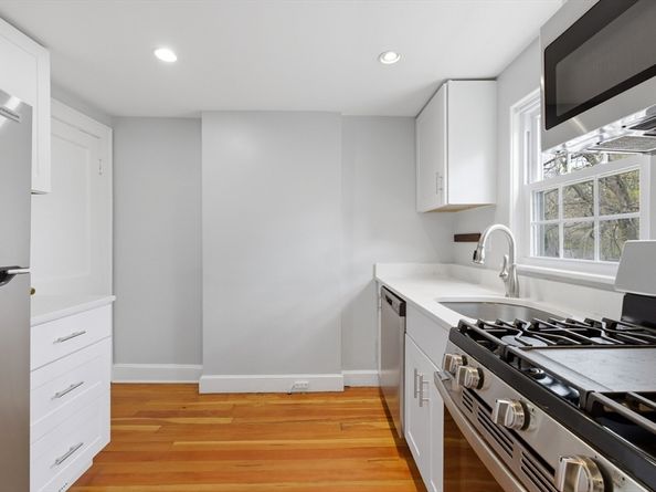 991-993 Massachusetts Ave, Lexington MA 02420