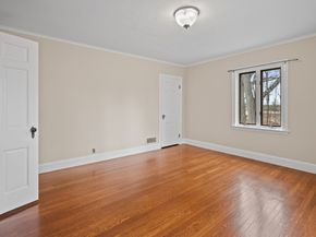81 Brackett Rd, Newton MA 02458