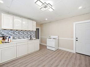 9 Helen St, Boston MA 02124