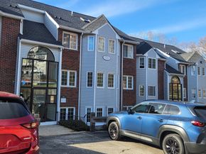 206 Tall Oaks Dr F, Weymouth MA 02190