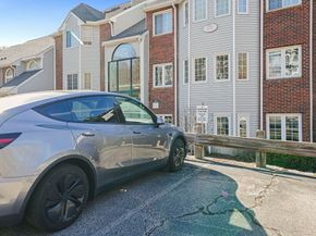 206 Tall Oaks Dr F, Weymouth MA 02190