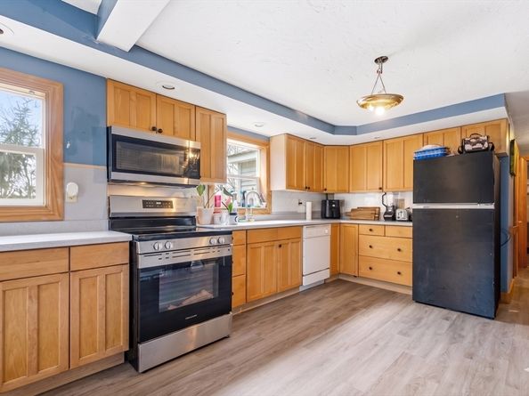 20 George St, Fitchburg MA 01420