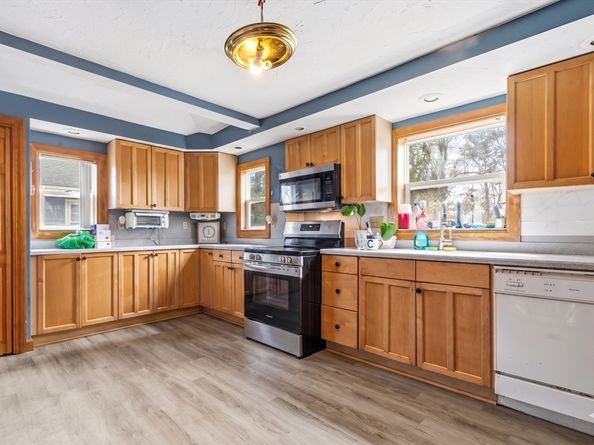 20 George St, Fitchburg MA 01420