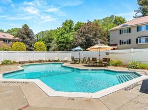 305 Salem St 203, Woburn MA 01801