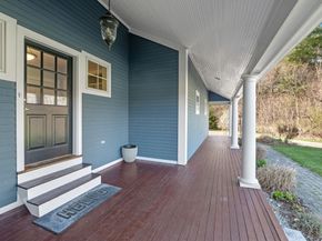 102 River Rd, Topsfield MA 01983